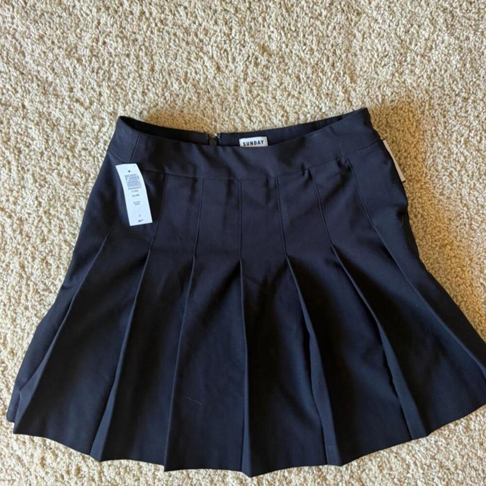 New aritizia sunday best olive skirt size 2
